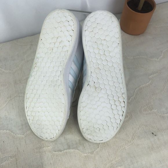 Kids Unisex Adidas Grand Court Cloudfoam Comfort Shoes. Size 4 - Picture 7 of 13